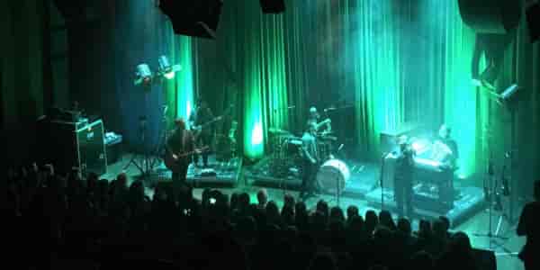 Dynamic live performance in Lille sal, Oslo Konserthus with vibrant stage lighting.