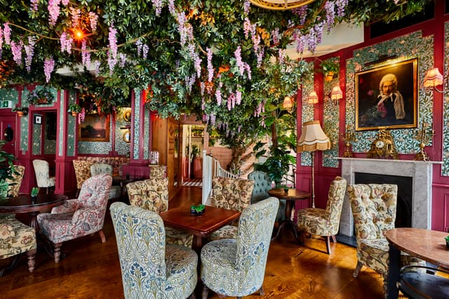 Mr Fogg's House of Botanical