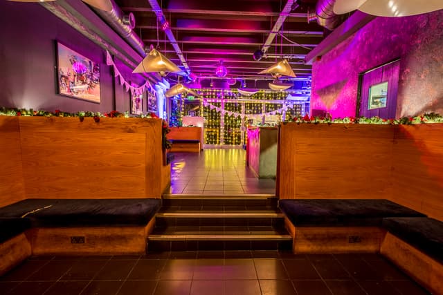 Colours Hoxton
