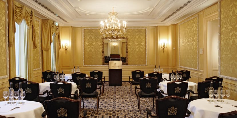 Stadhouders Room at InterContinental Amstel: elegant meeting space for corporate events.