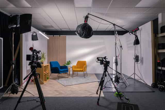 SOUND&COLOUR Film and Photography Studio
