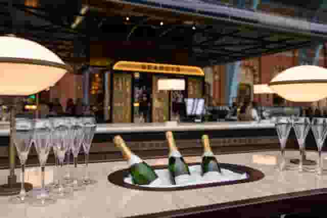 St Pancras Brasserie and Champagne Bar by Searcys