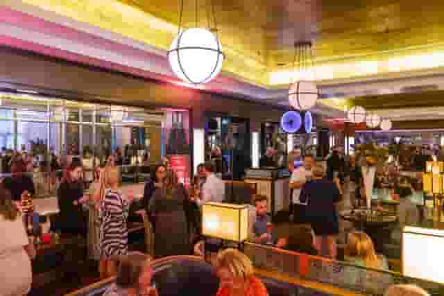 St Pancras Brasserie and Champagne Bar by Searcys