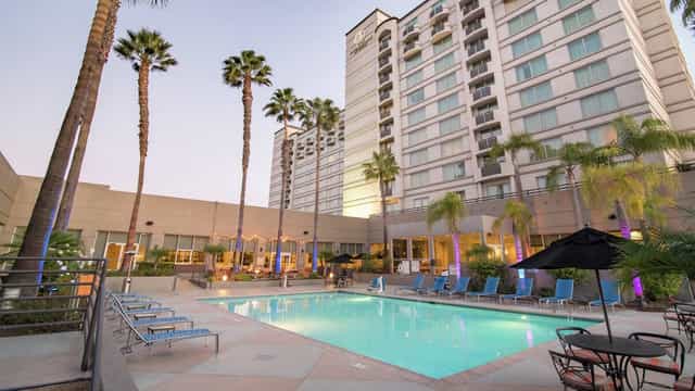 Great Room at DoubleTree San Diego with pool, ideal for outdoor events and receptions.