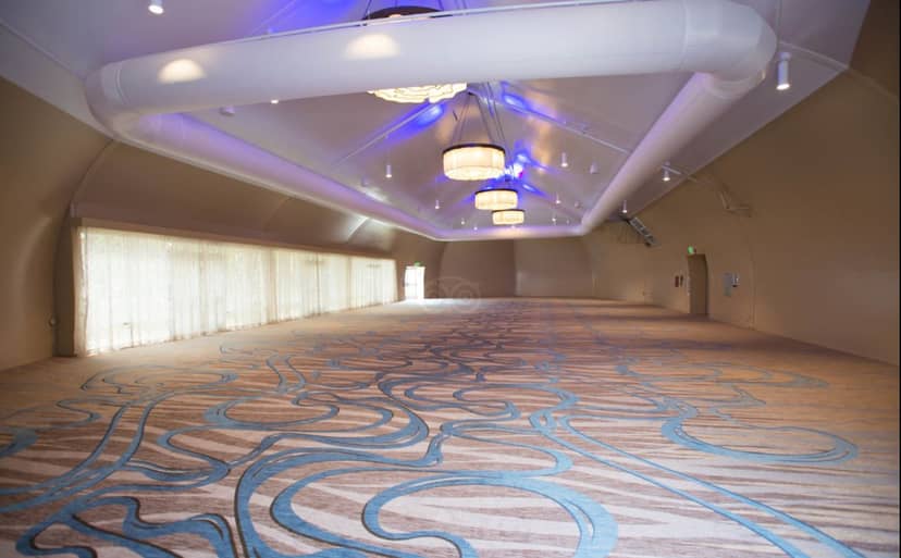 Great Room at DoubleTree San Diego: modern venue with high ceilings for events and banquets.