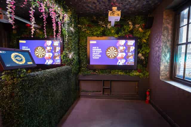 Darts Lounge 
