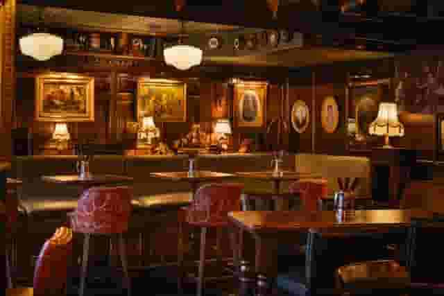 Mr Fogg's City Tavern