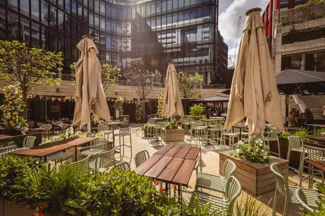 Mr Fogg's City Tavern