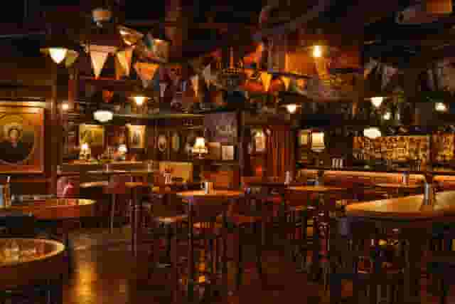 Mr Fogg's City Tavern