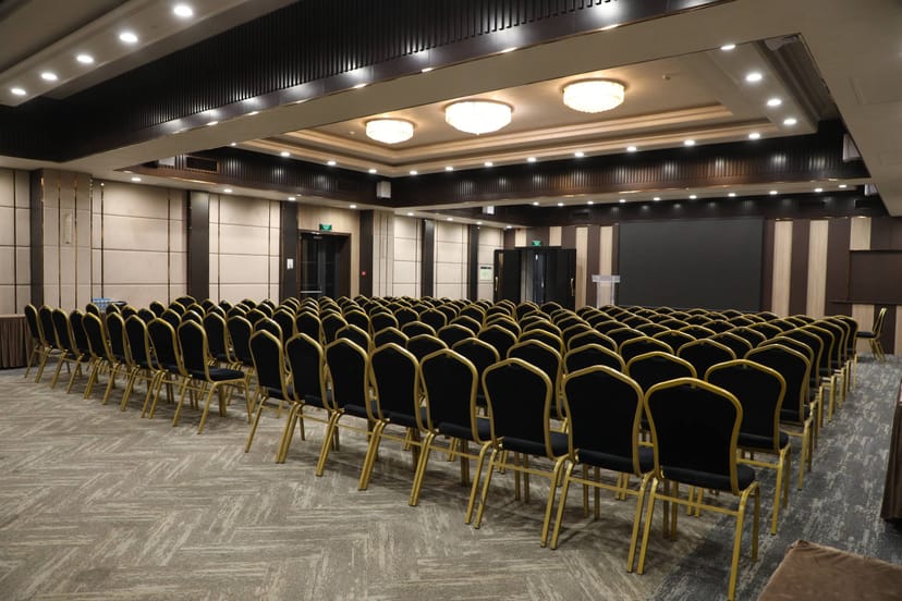 Panarams Tashkent Hotel, a member of Radisson Individuals - image 1