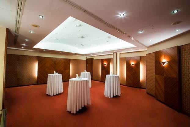 Versatile event space in Rahat Palace Hotel, ideal for networking receptions and cocktail hours.