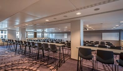 Modern meeting space at Frankfurt Marriott Hotel, ideal for workshops and presentations.
