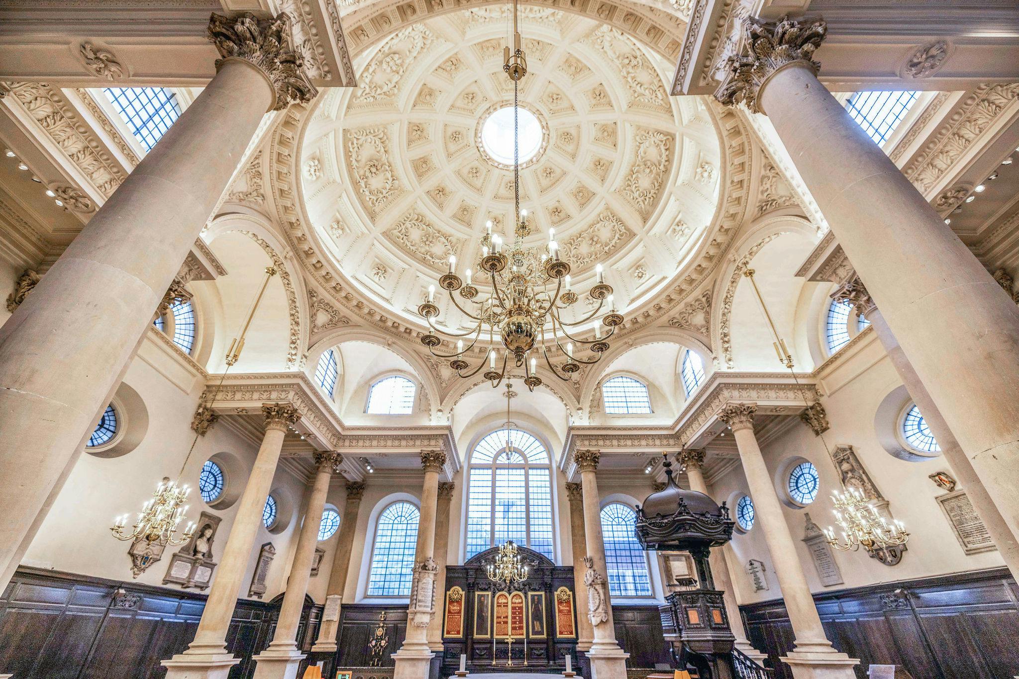 St Stephen Walbrook event space with high ceilings, ideal for upscale meetings and gatherings.