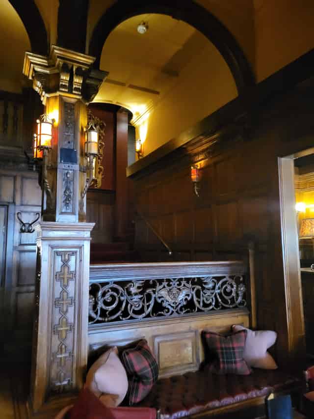 Bar 190