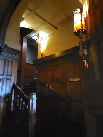 Bar 190