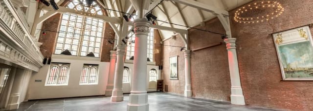 Olof's Chapelle event space with high ceilings, ideal for corporate meetings and gatherings.