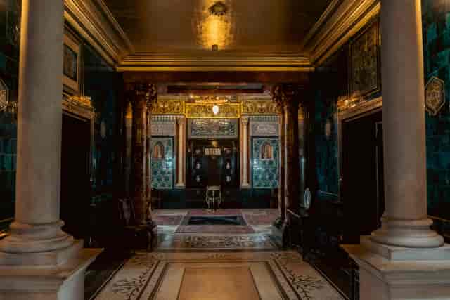 Arab Hall in Leighton House: ornate architecture, ideal for elegant events and gatherings.