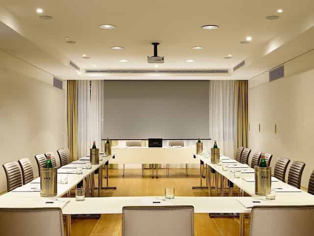 UNA HOTELS Cusani Milano