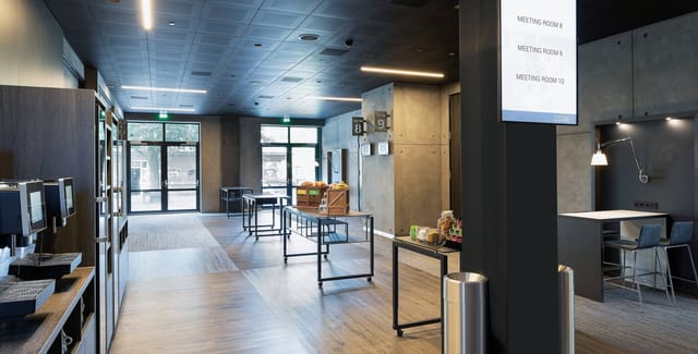 Modern meeting area in Marriott Courtyard Amsterdam Airport, perfect for events and collaboration.