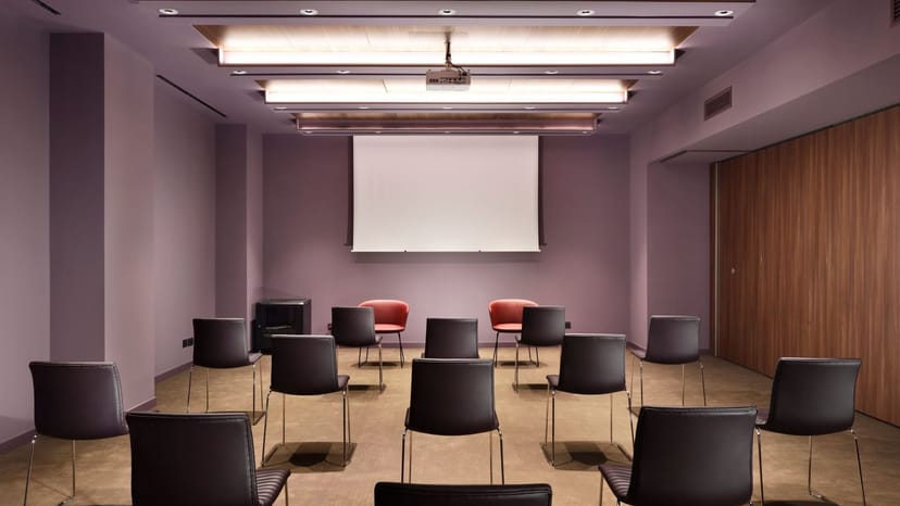 Meeting space at Una Hotels Milano Verticale, ideal for workshops and conferences.