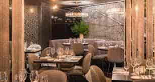 Sophisticated dining venue in Piccadilly, ideal for corporate events and gatherings.
