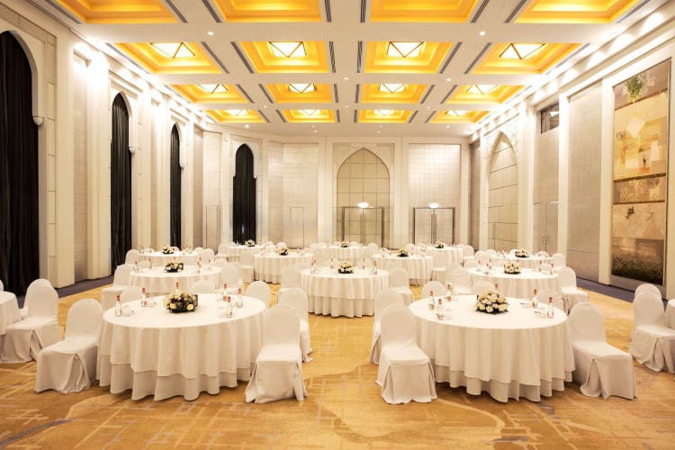 Elegant banquet setup in Al Bader, Shangri-La Dubai, perfect for weddings and corporate events.