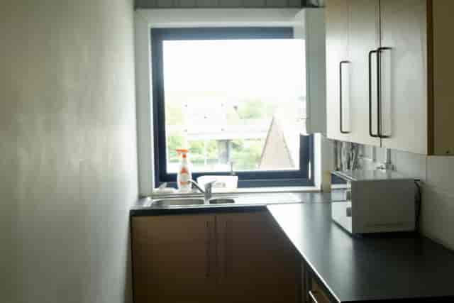 White Room kitchenette at Blankbox, ideal for event breaks and catering needs.