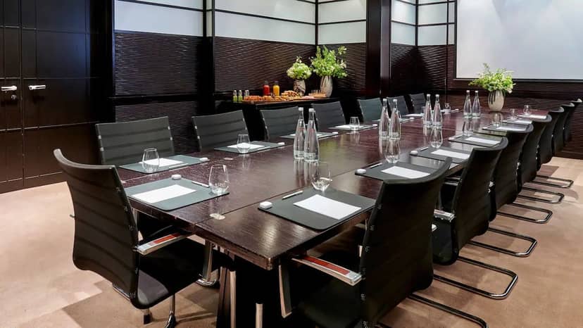 Imari Meeting Room at Hyatt Paris Madeleine, modern setup for corporate meetings.