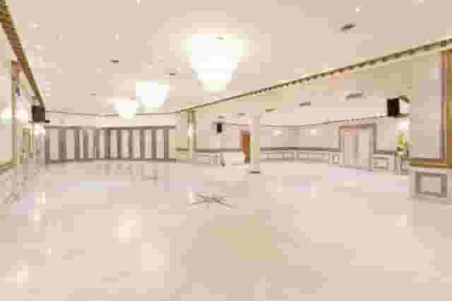 Les Salons Hoche