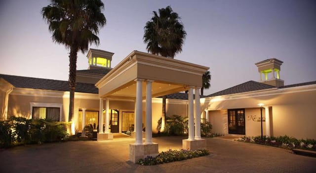 Elegant entrance of Khanya 1, Southern Sun Hotel, perfect for meetings and events.