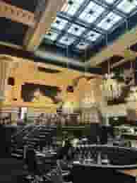 PRIVATE WINE ROOM