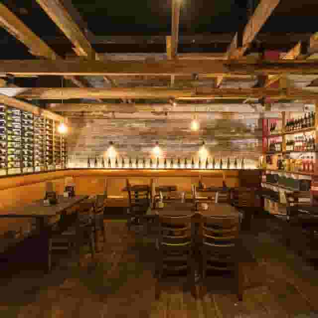 PRIVATE WINE ROOM