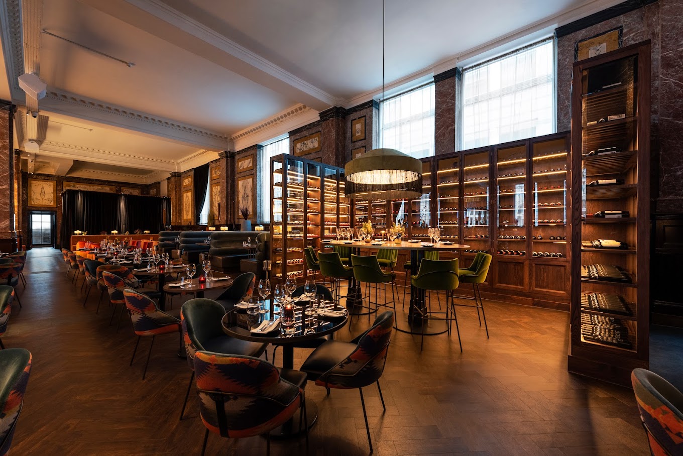 Elegant BANKERS OFFICE in Liverpool, ideal for upscale events and private dinners. - Banner