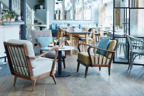Stylish meeting space with comfortable seating for networking events at No. 11 Pimlico Road.