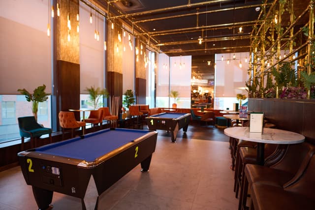 Newton's Bar