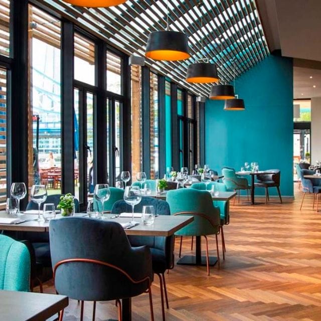 Vicinity Restaurant: Contemporary event space, natural light, corporate lunch, cocktail reception