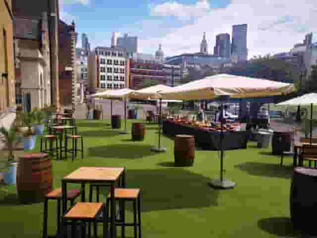 Summer terrace and Queen's courtyard
