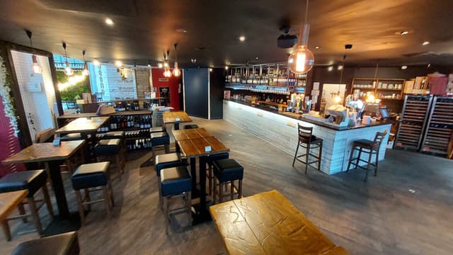 Veeno Italian Wine Bar Leeds
