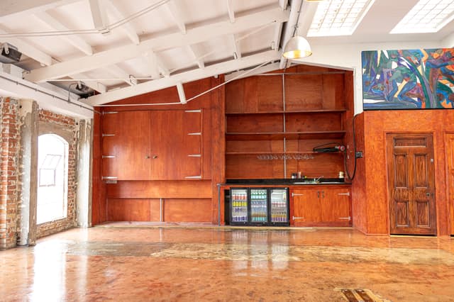 Vittoria Wharf Studio