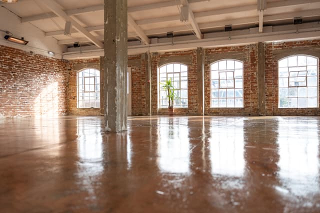 Vittoria Wharf Studio