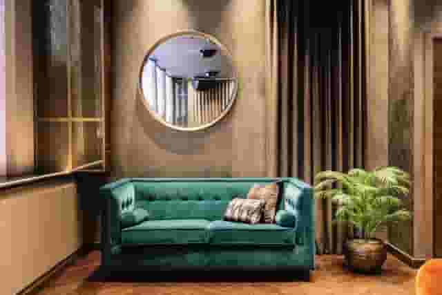 'Byrd' Hotel Lounge