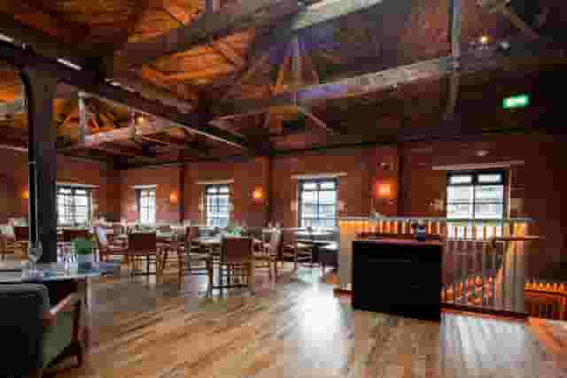Light Bar & Dining