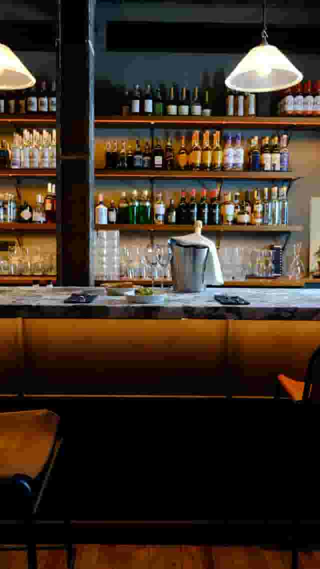 Light Bar & Dining