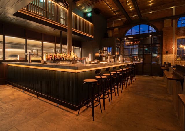 Light Bar & Dining