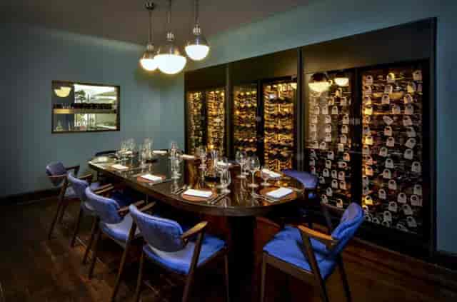 Elegant Jeroboam Room at Cabotte, ideal for intimate meetings and exclusive events.
