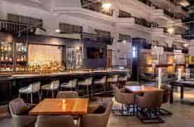Flagg Ballroom bar area in Hilton Boston/Woburn, ideal for receptions and networking events.