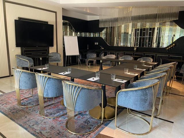 Epoque Hotel