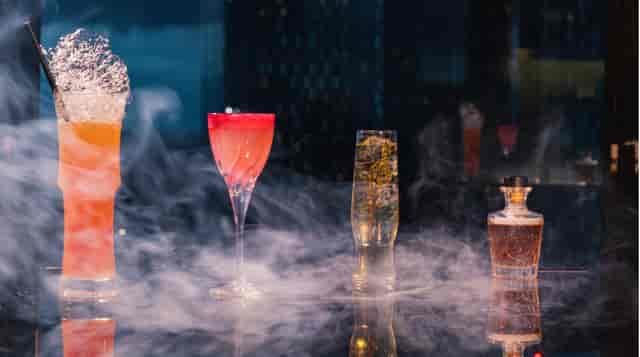 Iris Lounge