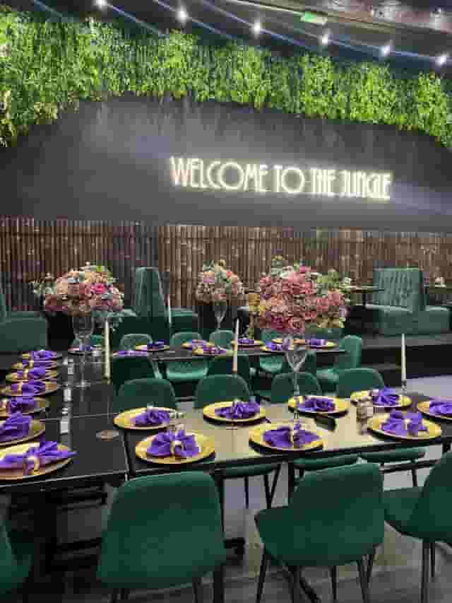 Jungle Bar & Grill