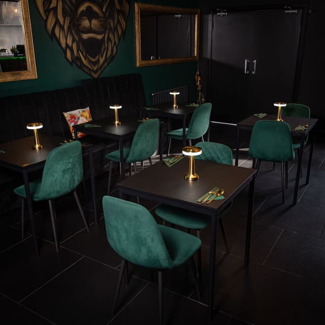 Jungle Bar & Grill